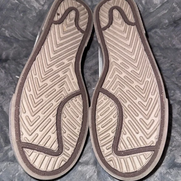 Nike women’s White and purple Sneakers - Picture 5 of 6